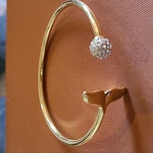Stunning whale tail and crystal goldtone bracelet